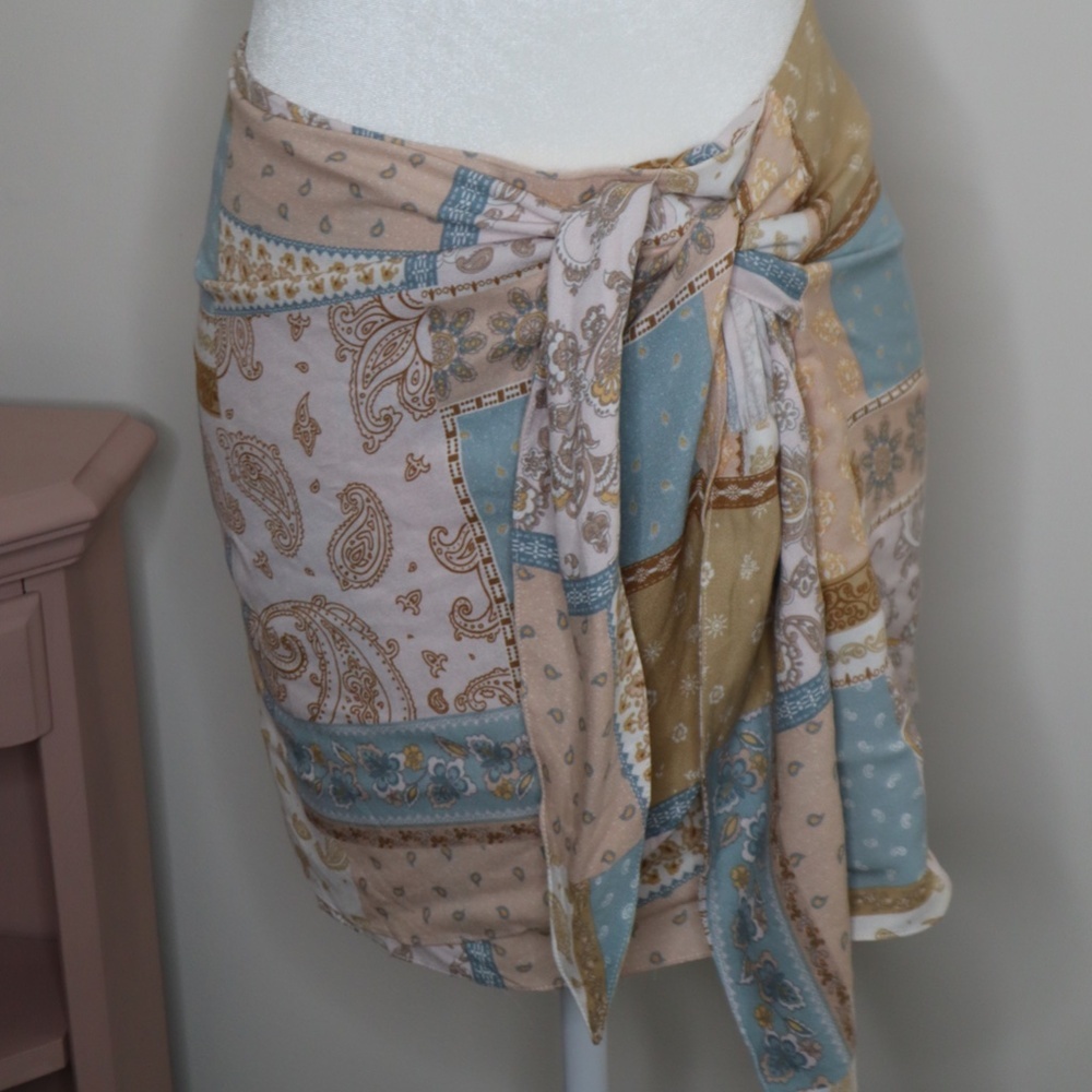 NWT Style Rack Paisley Wrap Skirt MEDIUM